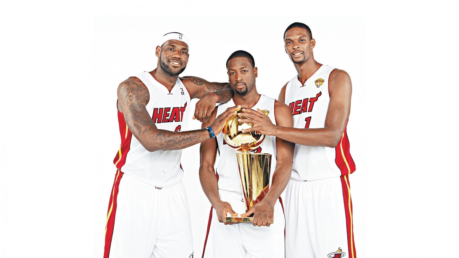 向赌客提供湖人詹姆斯和戴维斯伤情信息,前NBA球员兼教练拒认罪,湖人队詹姆斯和戴维斯